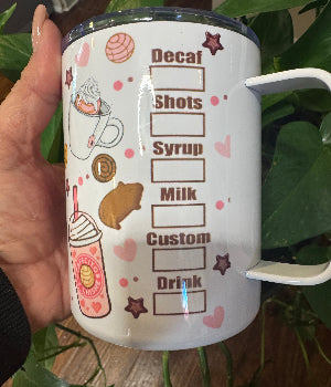Cafecito y Chisme 12 oz Coffee Mug with Lid - Pink